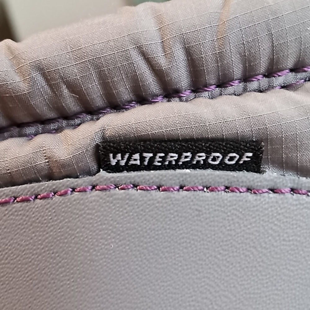 The North Face Girls Alpenglow IV Lace Insulated Waterproof Winter Boots. Size 1 - Picture 14 of 15